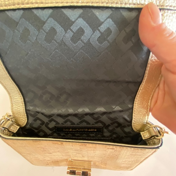 DVF Handbag - Picture 2 of 6